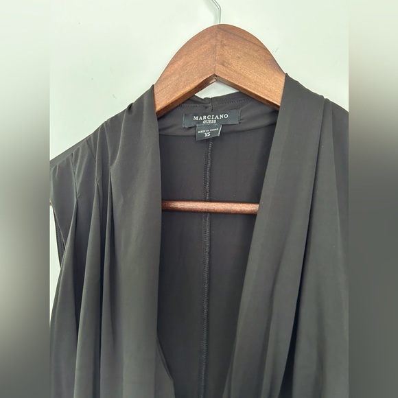 GUESS by Marciano Sleeveless Bodysuit with plunging neckline 🌚🖤 - Picture 4 of 8